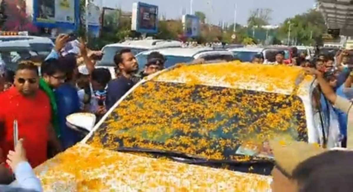 राजद प्रमुख लालू प्रसाद किडनी ट्रांसप्लांट के बाद पहली बार पटना पहुंचे, हुआ भव्य स्वागत